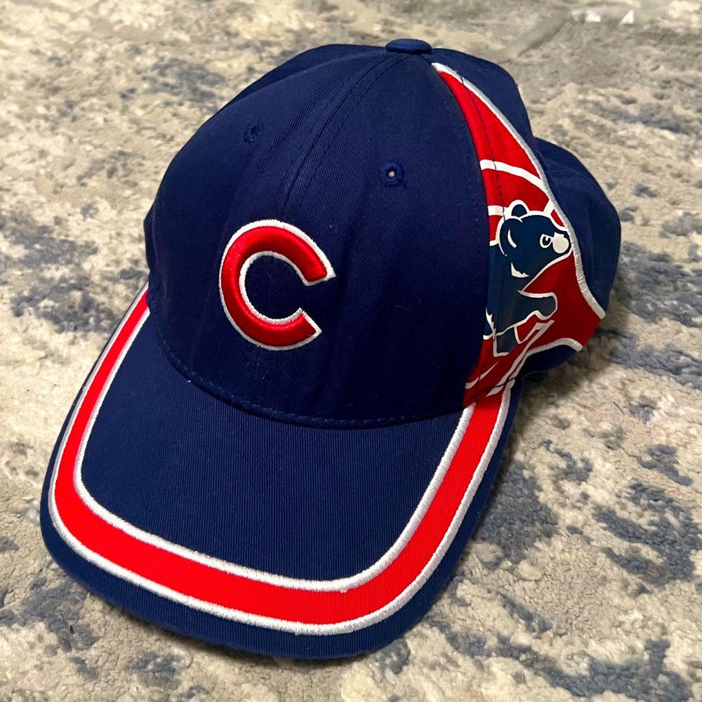 Chicago Cubs MLB Fan Favorite Adjustable Baseball Cap Hat Blue Red Side Logo